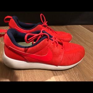 Worn twice red roshe runs